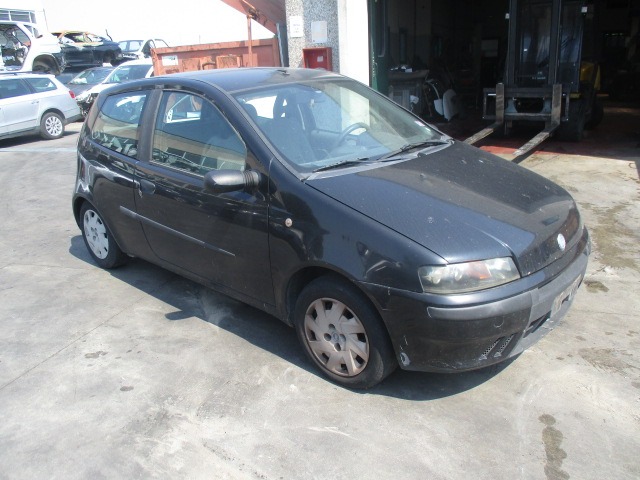 FIAT PUNTO 1.9 D 63KW 5M 3P (2002) RICAMBI IN MAGAZZINO 