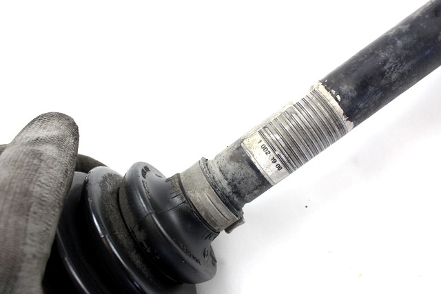 LEVA SPREDNJA POGONSKA GRED  OEM N. 95518744 ORIGINAL REZERVNI DEL OPEL CORSA D R S07 (02/2011 - 2014) DIESEL LETNIK 2011