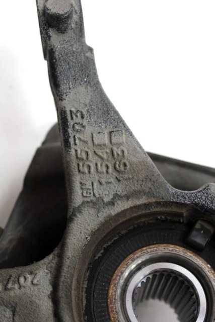 LEVI VRTLJIVI LEZAJ / PESTO KOLESA Z LEZAJEM SPREDAJ OEM N. 93188961 ORIGINAL REZERVNI DEL OPEL CORSA D R S07 (02/2011 - 2014) DIESEL LETNIK 2011