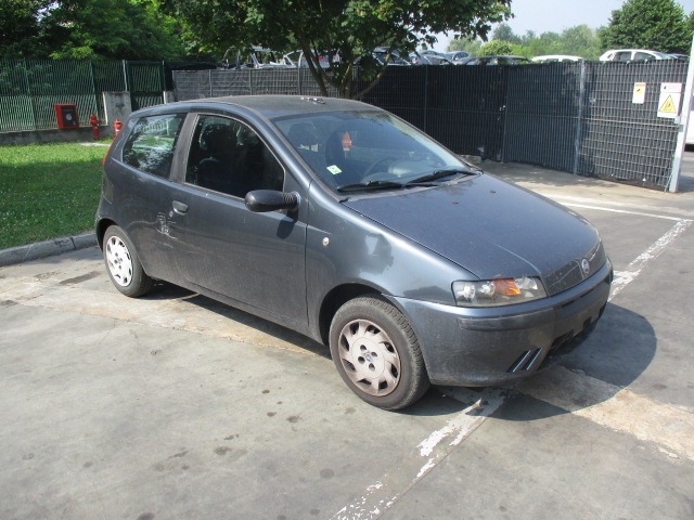 FIAT PUNTO 1.2 B 44KW 5M 3P (2001) RICAMBI IN MAGAZZINO