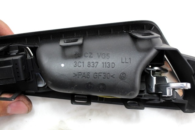 NOTRANJA KLJUKA  OEM N. 3C1837113D ORIGINAL REZERVNI DEL VOLKSWAGEN PASSAT B6 3C2 3C5 BER/SW (2005 - 09/2010)  DIESEL LETNIK 2008