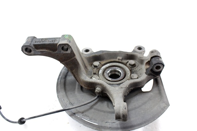 LEVI VRTLJIVI LEZAJ / PESTO KOLESA Z LEZAJEM SPREDAJ OEM N. 40015-JD040 ORIGINAL REZERVNI DEL NISSAN QASHQAI J10E (03/2010 - 2013) DIESEL LETNIK 2013