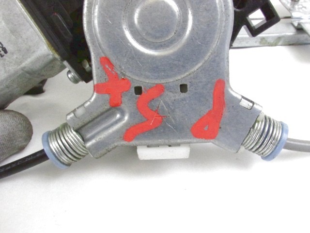 MEHANIZEM DVIGA ZADNJIH STEKEL  OEM N. 83560-65D00 ORIGINAL REZERVNI DEL SUZUKI GRAND VITARA FT HT GT MK1 (1999 - 2006) DIESEL LETNIK 2005