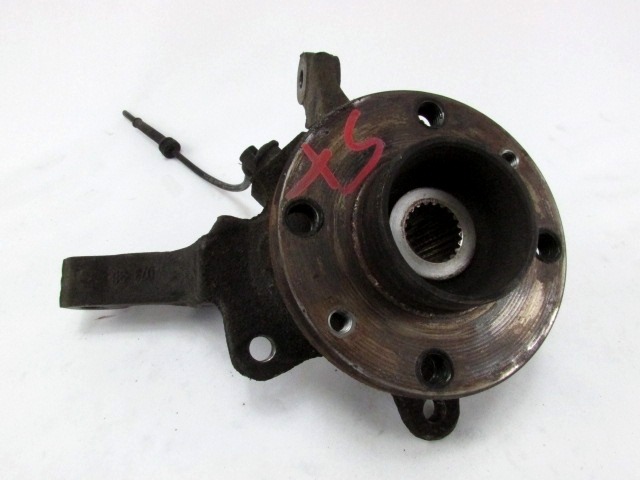 LEVI VRTLJIVI LEZAJ / PESTO KOLESA Z LEZAJEM SPREDAJ OEM N. 8200207307 ORIGINAL REZERVNI DEL RENAULT CLIO BB CB MK2 R / CLIO STORIA (05/2001 - 2012) DIESEL LETNIK 2003