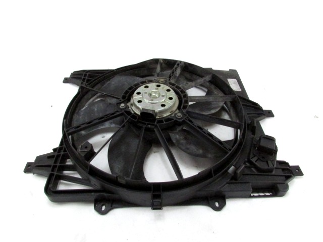 VENTILATOR HLADILNIKA OEM N. 7701070217 ORIGINAL REZERVNI DEL RENAULT CLIO BB CB MK2 R / CLIO STORIA (05/2001 - 2012) DIESEL LETNIK 2003