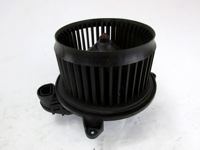 VENTILATOR  KABINE  OEM N. AV11-19846-AB ORIGINAL REZERVNI DEL FORD BMAX JK (2012 - 2018)DIESEL LETNIK 2013