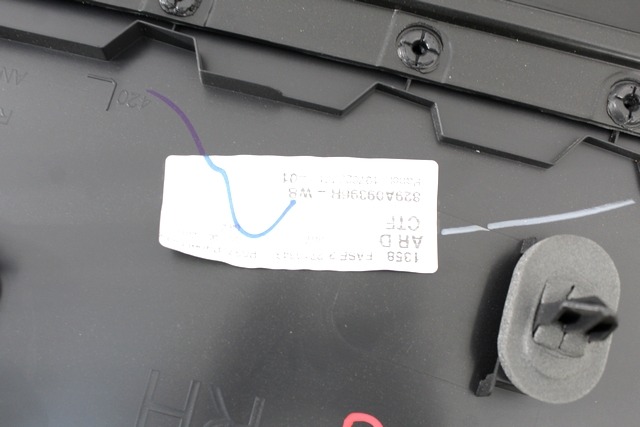 VRATNI PANEL OEM N. PNPDTRNCAPTURJ5SV5P ORIGINAL REZERVNI DEL RENAULT CAPTUR J5 H5 (2013 - 2019) BENZINA LETNIK 2017