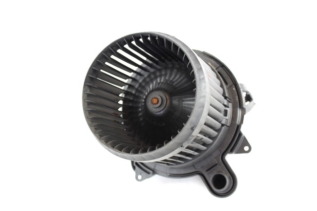 VENTILATOR  KABINE  OEM N. 5P3730000 ORIGINAL REZERVNI DEL RENAULT CAPTUR J5 H5 (2013 - 2019) BENZINA LETNIK 2017