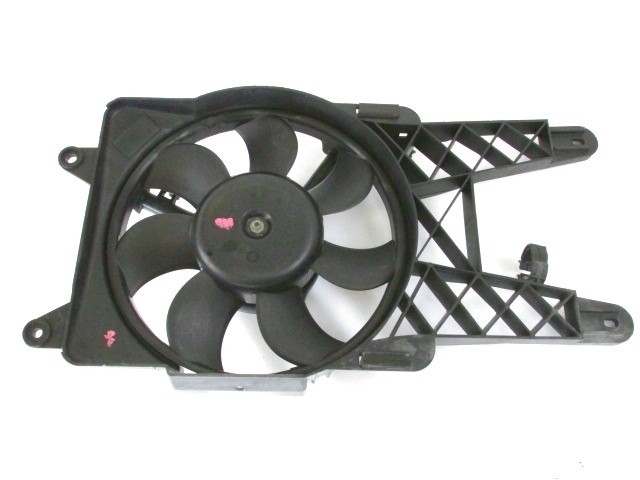 VENTILATOR HLADILNIKA OEM N. 46558610 ORIGINAL REZERVNI DEL FIAT SEICENTO 600 187 MK2 (1998 - 04/2005)BENZINA LETNIK 2001