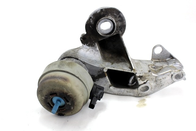 NOSILCI MOTORJA/DRUGO OEM N. 4F0199351H ORIGINAL REZERVNI DEL AUDI A6 C6 4F2 4FH 4F5 BER/SW/ALLROAD (07/2004 - 10/2008) DIESEL LETNIK 2005