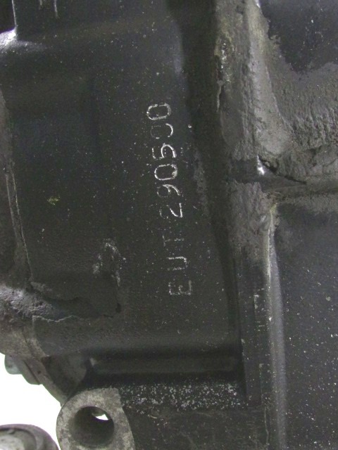 ZADNJI DIFERENCIAL OEM N. 01R500043F ORIGINAL REZERVNI DEL AUDI A6 C5 4B 4B5 4B2 BER/SW (1997 - 2001) DIESEL LETNIK 2000