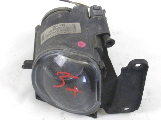 LEVA MEGLENKA OEM N. 4B0941699A ORIGINAL REZERVNI DEL AUDI A6 C5 4B 4B5 4B2 BER/SW (1997 - 2001) DIESEL LETNIK 2000