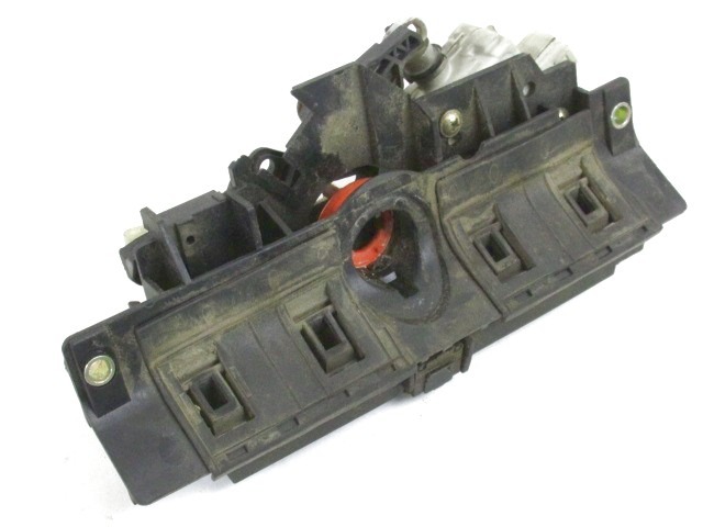 ZAKLEPANJE PRTLJA?NIH VRAT  OEM N. 4B0827565H ORIGINAL REZERVNI DEL AUDI A6 C5 4B 4B5 4B2 BER/SW (1997 - 2001) DIESEL LETNIK 2000