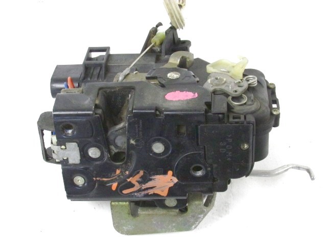 CENTRALNI ZAKLEP SPREDNJIH VRAT  OEM N. 401837016 ORIGINAL REZERVNI DEL AUDI A6 C5 4B 4B5 4B2 BER/SW (1997 - 2001) DIESEL LETNIK 2000