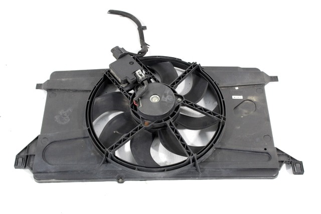 VENTILATOR HLADILNIKA OEM N. 3M51-8C607-EC ORIGINAL REZERVNI DEL FORD FOCUS DA HCP DP MK2 R BER/SW (2008 - 2011) BENZINA LETNIK 2008