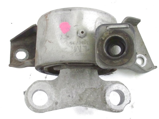 NOSILCI MOTORJA/DRUGO OEM N. 13130739 ORIGINAL REZERVNI DEL OPEL CORSA D R S07 (02/2011 - 2014) BENZINA/GPL LETNIK 2012