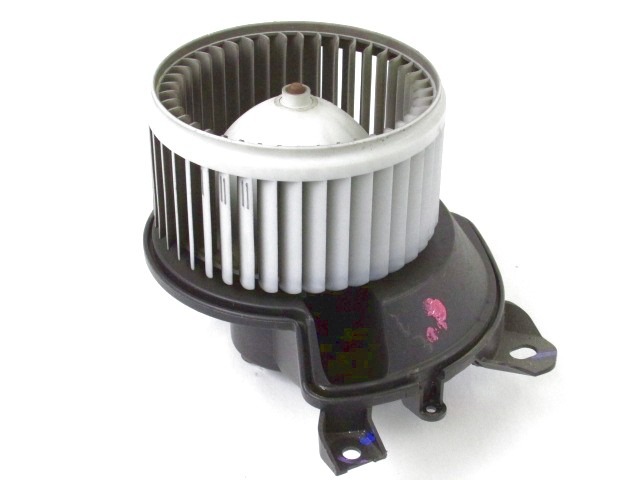 VENTILATOR  KABINE  OEM N. 13335075 ORIGINAL REZERVNI DEL OPEL CORSA D R S07 (02/2011 - 2014) BENZINA/GPL LETNIK 2012