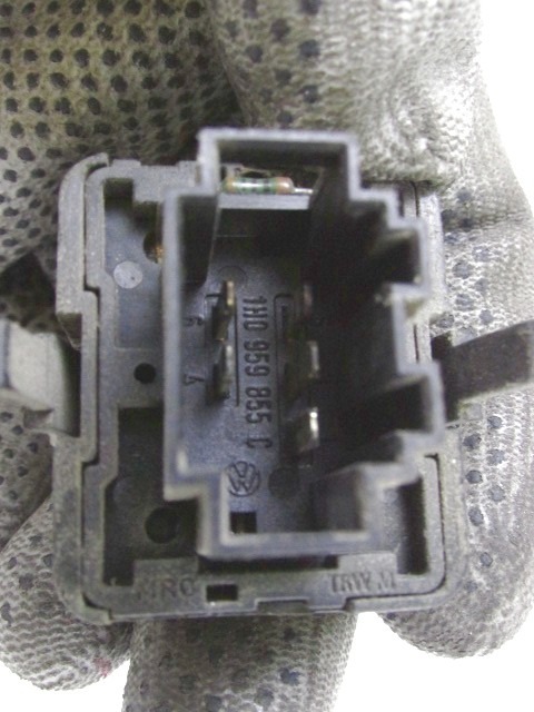 ZADNJE STIKALO OEM N. 1H0837236 ORIGINAL REZERVNI DEL VOLKSWAGEN GOLF III 1H1 1E7 1H5 MK3 (08/1992 - 07/1998) BENZINA LETNIK 1994