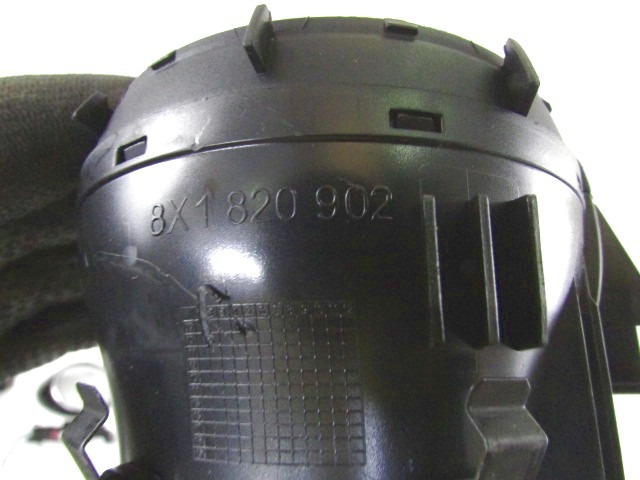 ODVOD ZRAKA OEM N. 8X1820902 ORIGINAL REZERVNI DEL AUDI A1 8X 8X1 8XF (2010 - 2015)DIESEL LETNIK 2013