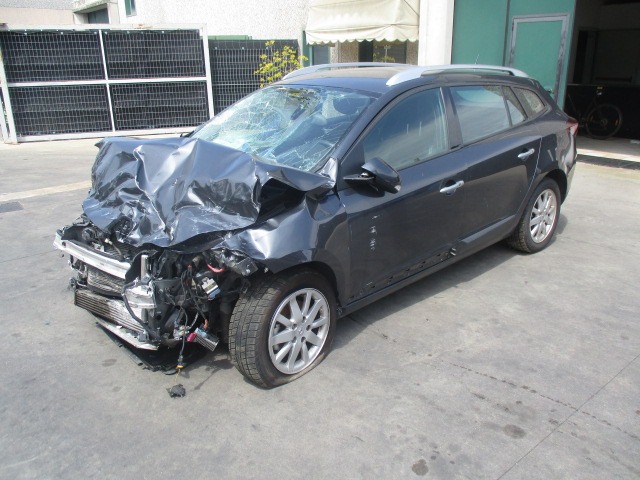 RENAULT MEGANE 3 1.5 D 81KW 6M 5P (2010) RICAMBI IN MAGAZZINO