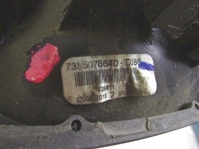 ZUNANJA KLJUKA ZADNJA DESNA VRATA OEM N. 7355078640 ORIGINAL REZERVNI DEL FIAT FIORINO 225 (2007 - 2016) BENZINA/METANO LETNIK 2015