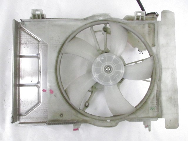 VENTILATOR HLADILNIKA OEM N. (D)MF422750-4970 ORIGINAL REZERVNI DEL TOYOTA YARIS P9 MK2 R (2009 - 2011)BENZINA LETNIK 2010