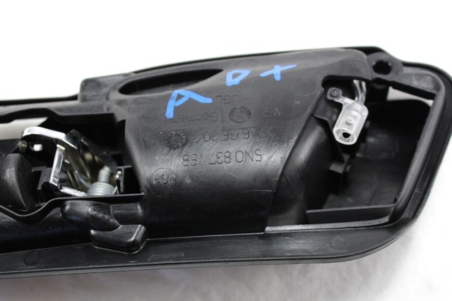 NOTRANJA KLJUKA  OEM N. 5N0837198 ORIGINAL REZERVNI DEL VOLKSWAGEN TIGUAN 5N MK1 (2007 - 2011)DIESEL LETNIK 2010