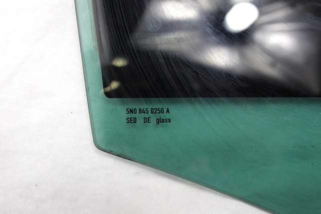 STEKLO ZADNJIH DESNIH VRAT OEM N. 5N0845026 ORIGINAL REZERVNI DEL VOLKSWAGEN TIGUAN 5N MK1 (2007 - 2011)DIESEL LETNIK 2010