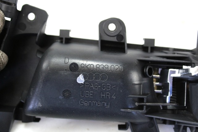 NOTRANJA KLJUKA  OEM N. 8K0837020 ORIGINAL REZERVNI DEL AUDI A4 B8 8K2 BER/SW/CABRIO (2007 - 11/2015) DIESEL LETNIK 2013