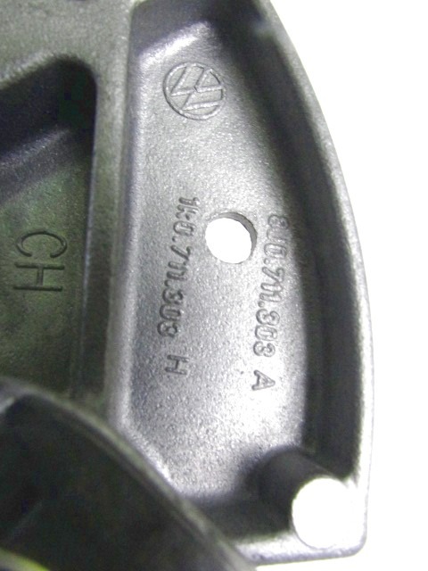 OEM N. 8J0711303A ORIGINAL REZERVNI DEL VOLKSWAGEN GOLF V 1K1 1K5 MK5 BER/SW (02/2004-11/2008) DIESEL LETNIK 2006