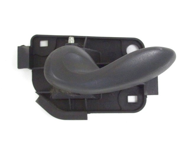 NOTRANJA KLJUKA  OEM N. 735268773 ORIGINAL REZERVNI DEL FIAT PUNTO 188 188AX MK2 (1999 - 2003) BENZINA LETNIK 2001