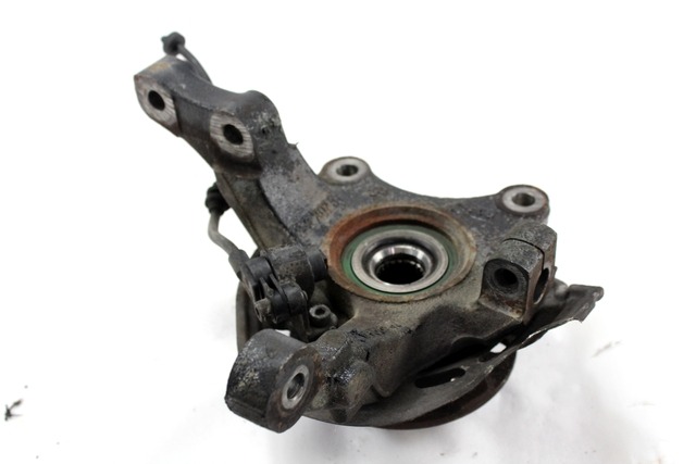 LEVI VRTLJIVI LEZAJ / PESTO KOLESA Z LEZAJEM SPREDAJ OEM N. 9156140 ORIGINAL REZERVNI DEL OPEL CORSA C X01 (10/2000 - 2004) BENZINA LETNIK 2002