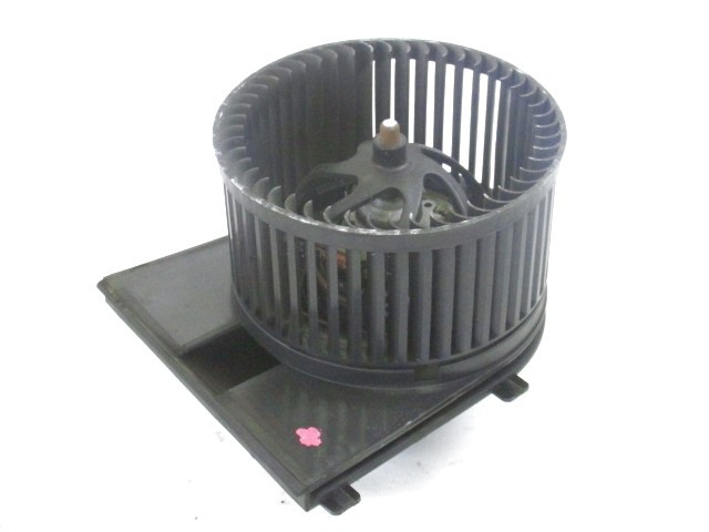 VENTILATOR  KABINE  OEM N. 1J1819021A ORIGINAL REZERVNI DEL VOLKSWAGEN GOLF IV 1J1 1E7 1J5 MK4 BER/SW (1998 - 2004) DIESEL LETNIK 1999