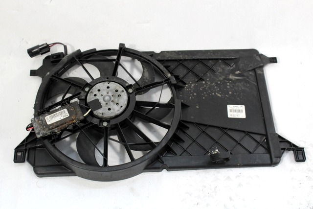 VENTILATOR HLADILNIKA OEM N. 3M5H-8C607-RG ORIGINAL REZERVNI DEL FORD FOCUS DA HCP DP MK2 BER/SW (2005 - 2008) DIESEL LETNIK 2007