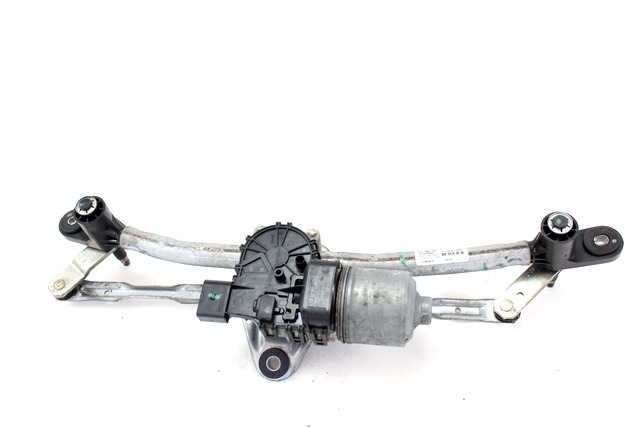 MOTORCEK PREDNJIH BRISALCEV OEM N. 390241564 ORIGINAL REZERVNI DEL FIAT DOBLO 263 MK2 (2009 -2015)DIESEL LETNIK 2011