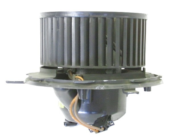 VENTILATOR  KABINE  OEM N. 1K1820015F ORIGINAL REZERVNI DEL VOLKSWAGEN GOLF V 1K1 1K5 MK5 BER/SW (02/2004-11/2008) DIESEL LETNIK 2008