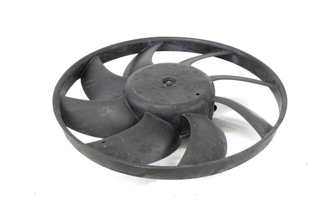 VENTILATOR HLADILNIKA OEM N. 1495687 ORIGINAL REZERVNI DEL FORD FUSION JU R (03/2006 - 2012) BENZINA LETNIK 2009