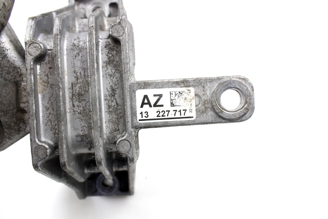 NOSILCI MOTORJA/DRUGO OEM N. 13227717 ORIGINAL REZERVNI DEL OPEL INSIGNIA A G09 (2008 - 2017)DIESEL LETNIK 2010