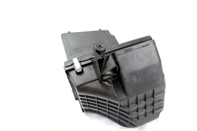 FILTAR ZRAKA OEM N. 8D0129607M ORIGINAL REZERVNI DEL AUDI A4 B5 BER/SW (1994 - 12/2000) DIESEL LETNIK 2000