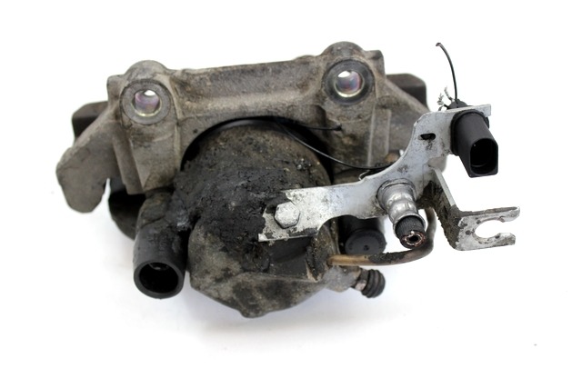 SPREDNJE DESNE ZAVORNE CELJUSTI  OEM N. 8E0615124A ORIGINAL REZERVNI DEL AUDI A4 B5 BER/SW (1994 - 12/2000) DIESEL LETNIK 2000