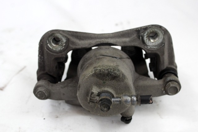 SPREDNJE LEVE ZAVORNE CELJUSTI  OEM N. 58110A6700 ORIGINAL REZERVNI DEL HYUNDAI I30 GD MK2 (2011 - 2017)DIESEL LETNIK 2013