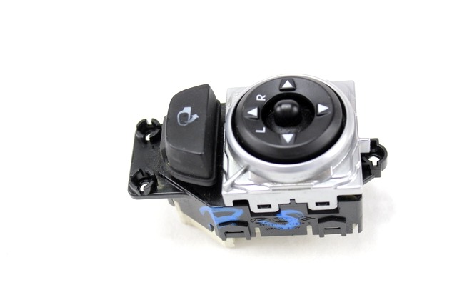 STIKALA ELEKTRICNIH OGLEDAL  OEM N. 39Y481-1110 ORIGINAL REZERVNI DEL HYUNDAI I30 GD MK2 (2011 - 2017)DIESEL LETNIK 2013