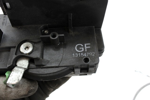 CENTRALNI ZAKLEP SPREDNJIH VRAT  OEM N. 13154792 ORIGINAL REZERVNI DEL OPEL MERIVA A X03 (2003 - 2006) BENZINA LETNIK 2005