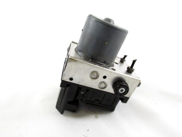 ABS AGREGAT S PUMPO OEM N. 46831063 ORIGINAL REZERVNI DEL ALFA ROMEO 147 937 (2001 - 2005)DIESEL LETNIK 2003