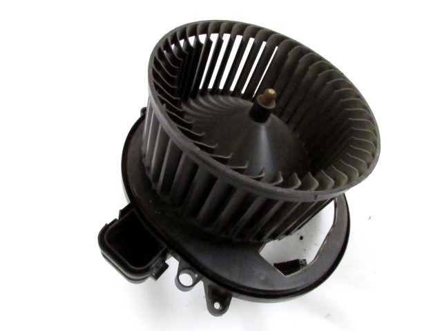 VENTILATOR  KABINE  OEM N. 64119350395 ORIGINAL REZERVNI DEL BMW SERIE 1 BER/COUPE F20/F21 (2011 - 2015) DIESEL LETNIK 2013