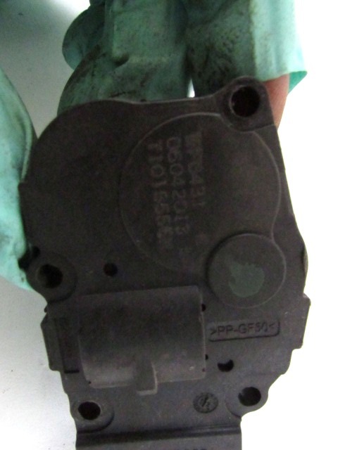 MOTORCEK OGREVANJA OEM N. T1015556H ORIGINAL REZERVNI DEL BMW SERIE 1 BER/COUPE F20/F21 (2011 - 2015) DIESEL LETNIK 2013