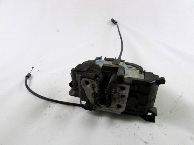 CENTRALNO ZAKLEPANJE PREDNIH LEVIH VRAT OEM N. 8200300123 ORIGINAL REZERVNI DEL RENAULT CLIO BR0//1 CR0/1 KR0/1 MK3 R (05/2009 - 2013) DIESEL LETNIK 2011