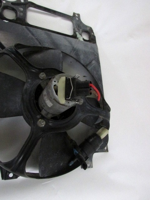 VENTILATOR HLADILNIKA OEM N. 871121207A ORIGINAL REZERVNI DEL VOLKSWAGEN POLO 86C 80 (1982 - 1994)BENZINA LETNIK 1990