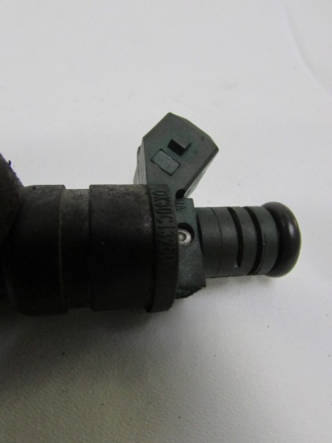 INJEKTORJI/BENCIN OEM N. 0K30C13250 ORIGINAL REZERVNI DEL KIA RIO MK1 DC (2000 - 2005)BENZINA LETNIK 2003