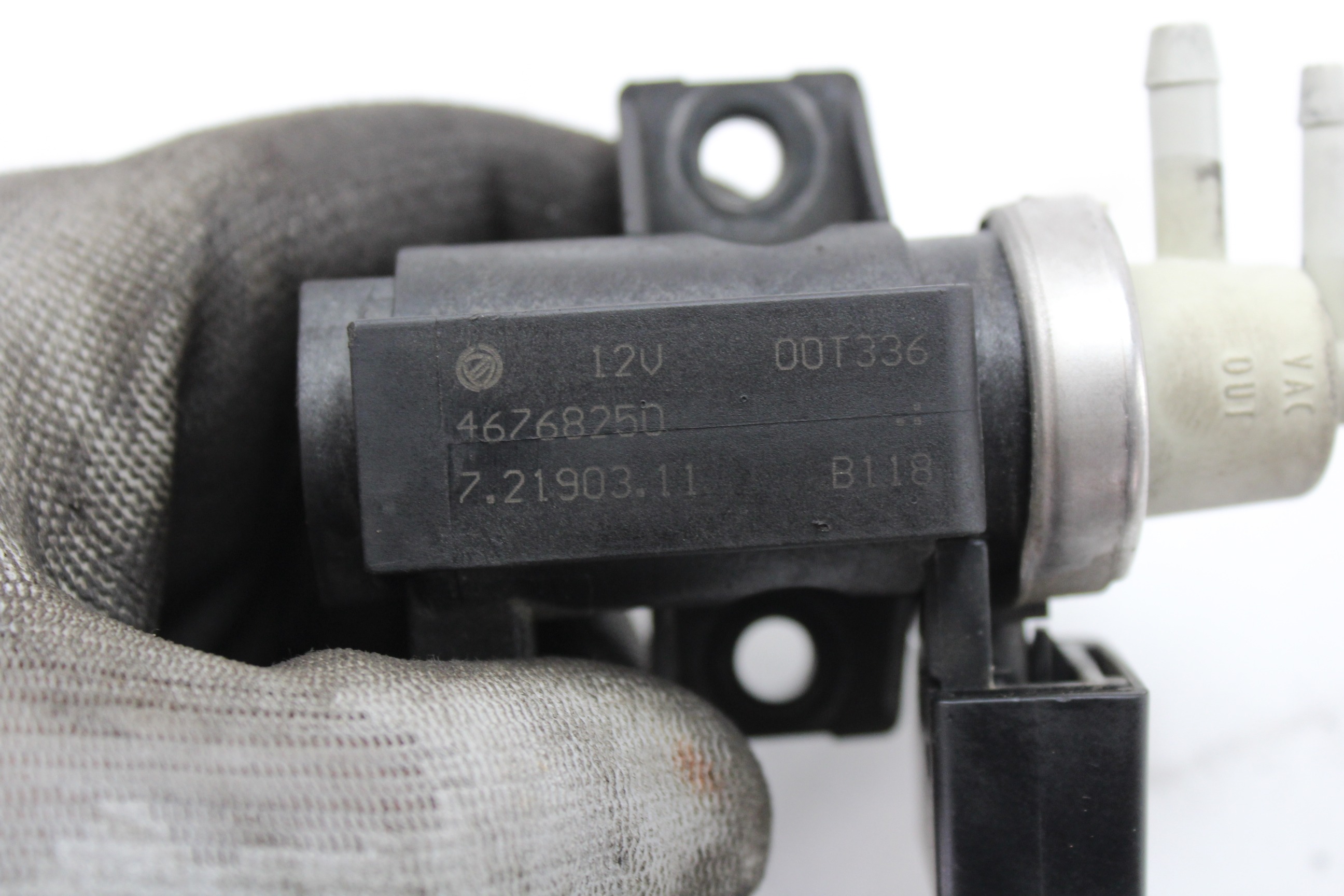 ELEKTROVENTIL  OEM N. 46768250 ORIGINAL REZERVNI DEL ALFA ROMEO 156 932 BER/SW (2000 - 2003)DIESEL LETNIK 2001